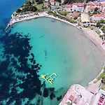 - 13885 * Split